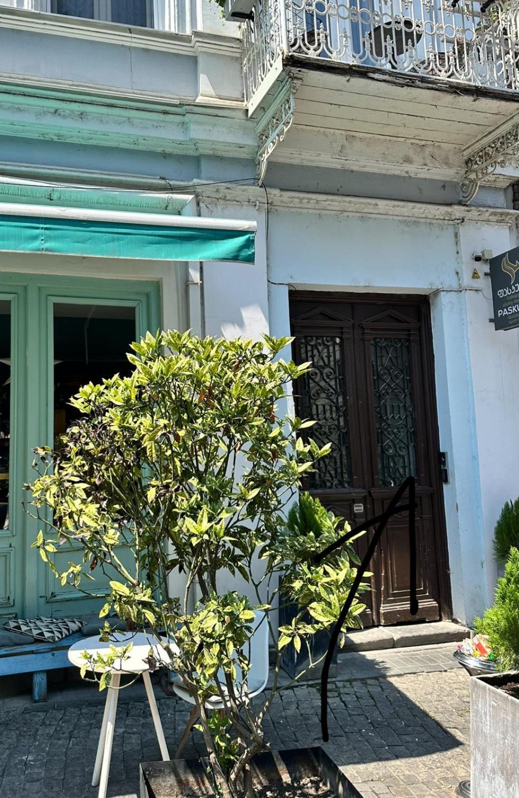 Apartment On Tabidze Tbilisi Exterior foto
