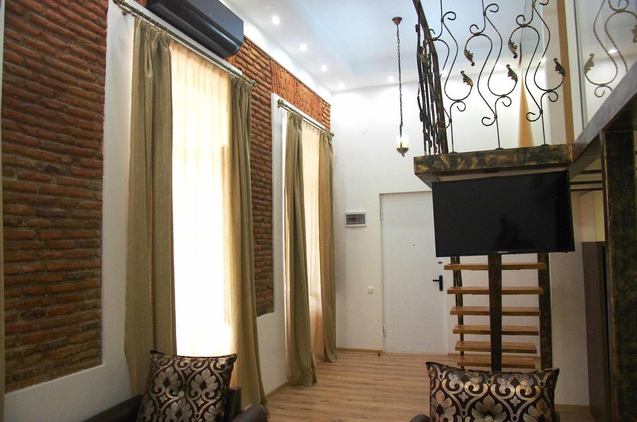 Apartment On Tabidze Tbilisi Exterior foto