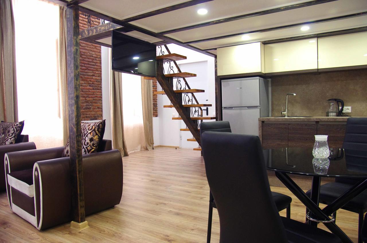 Apartment On Tabidze Tbilisi Exterior foto